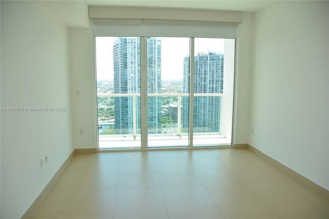APT-3921 - 31 Se 5 Th St, Condo with 3 bedrooms, 3 bathrooms and null parking in Miami FL | Image 13
