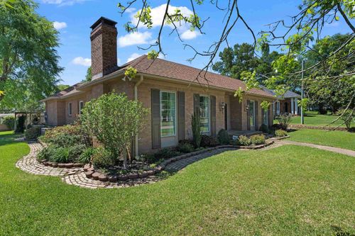 326 E Main St, Henderson, TX, 75652-3202 | Card Image
