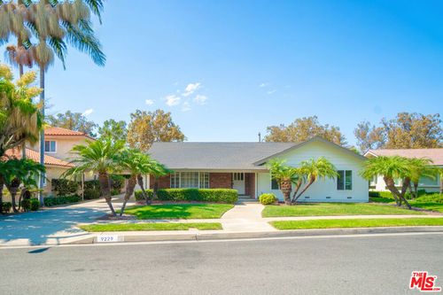 9229 Shellyfield Rd, Downey, CA, 90240-2933 | Card Image