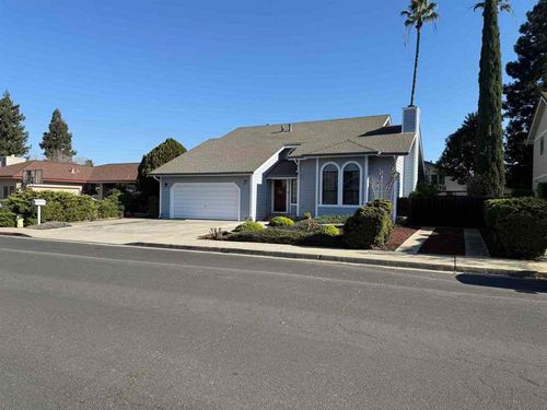 298 Wildberry Lane, Brentwood, CA, 94513-9999 | Card Image