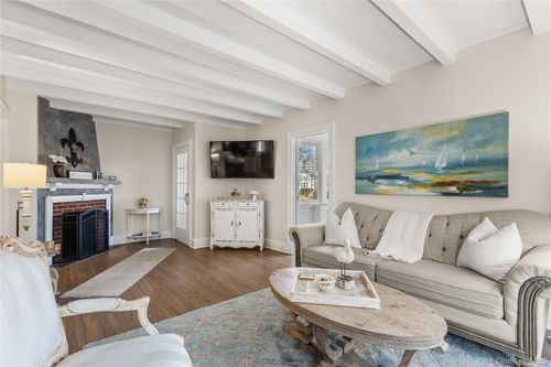 26 Community Rd, Bay Shore, NY, 11706-7824 | Card Image