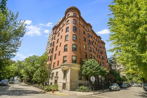 apt-1a-1210 N Astor St, Chicago, IL, 60610-2323 | Card Image