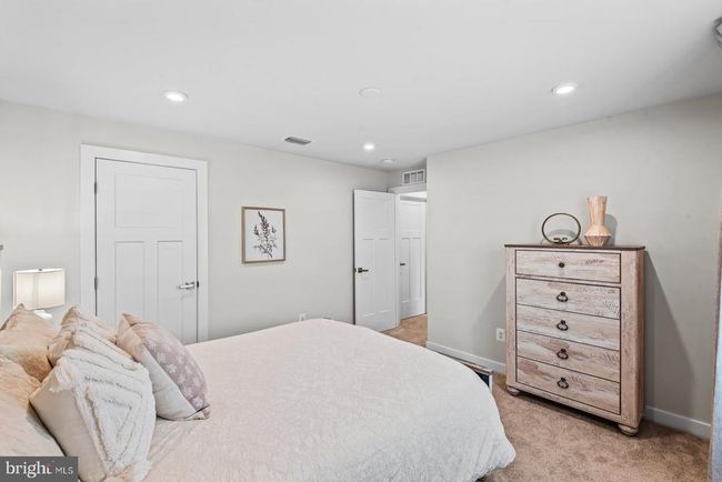 8005 International Dr, House other with 6 bedrooms, 5 bathrooms and null parking in WARRENTON VA | Image 47