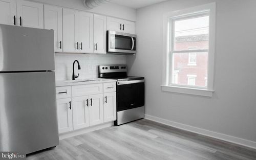 2r-2800 Poplar St, PHILADELPHIA, PA, 19130-1223 | Card Image