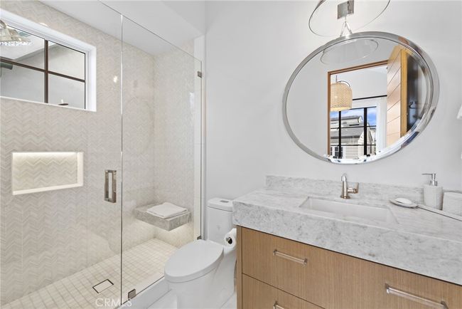 2148 E Oceanfront, House other with 5 bedrooms, 5 bathrooms and 3 parking in Newport Beach CA | Image 32