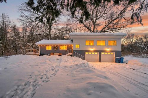 2331 Judson Rd, Spring Lake, MI, 49456-9613 | Card Image