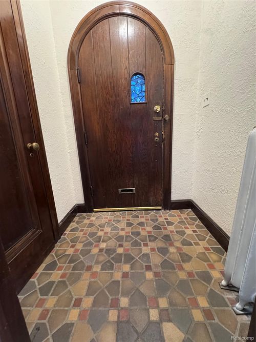 16814 Parkside St, Detroit, MI, 48221-3155 | Card Image