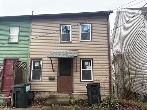 122 W Chestnut St, Lisbon, OH, 44432-1128 | Card Image