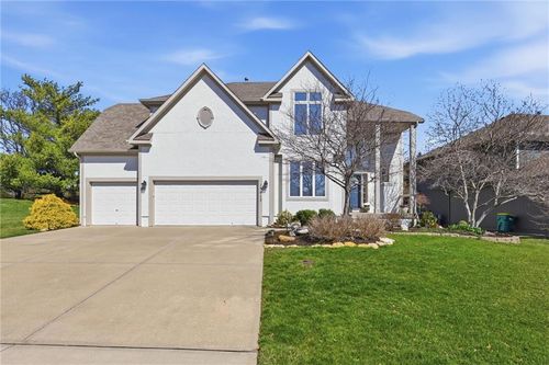 15917 Ballentine St, Overland Park, KS, 66221-6071 | Card Image