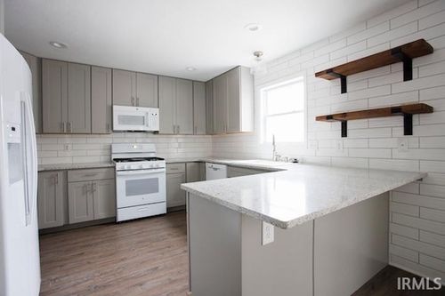 1222 S Donington Ct, Bloomington, IN, 47401-8840 | Card Image