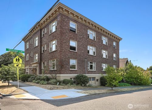 apt-1-2021 4th Ave N, Seattle, WA, 98109-2163 | Card Image