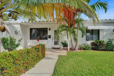 1321 Mango Isle, House other with 3 bedrooms, 2 bathrooms and null parking in Fort Lauderdale FL | Image 1