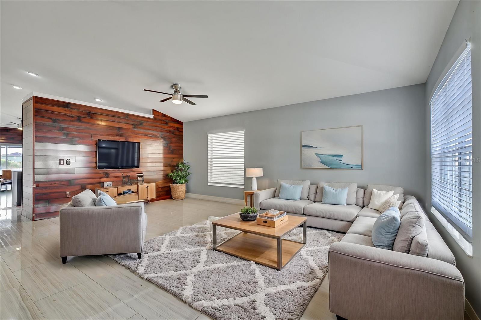 Residential in GIBSONTON 3