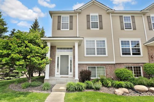 5175 Fairpoint Dr N, Hugo, MN, 55038-7800 | Card Image