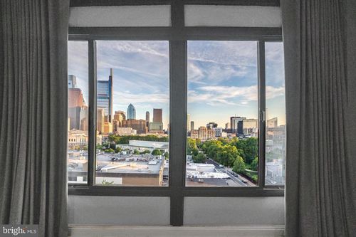 apt-1124-2001 Hamilton St, PHILADELPHIA, PA, 19130-4211 | Card Image