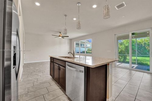 4764 Eucalyptus Dr, Hollywood, FL, 33021-7061 | Card Image