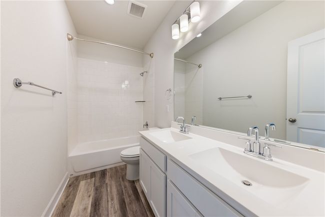 Full size bath, second level. | Image 21