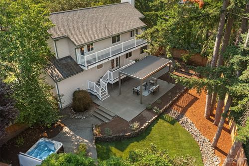 11517 Tyler Pl Ne, Bainbridge Island, WA, 98110-1245 | Card Image
