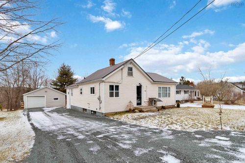 26 Beaver Bank Cross Rd, Middle Sackville, NS, B4E1K5 | Card Image