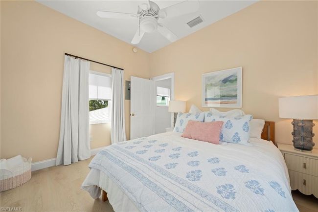 1163 Seagrape Ln, House other with 4 bedrooms, 5 bathrooms and 1 parking in SANIBEL FL | Image 30