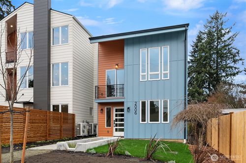 unit-2-2006 Ne 120th St, Seattle, WA, 98125-5231 | Card Image
