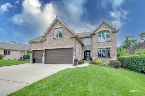 729 N 7th Ave, Addison, IL, 60101-2152 | Card Image