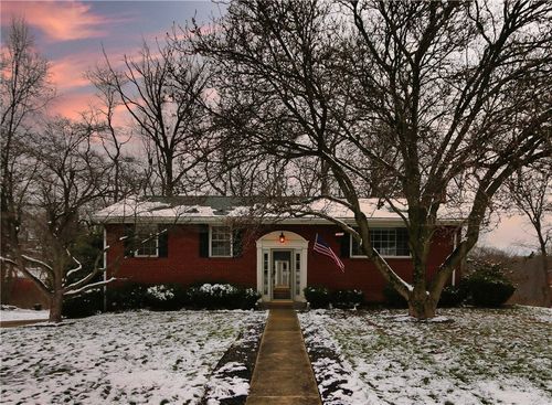 108 Shippen Dr, Coraopolis, PA, 15108-2623 | Card Image