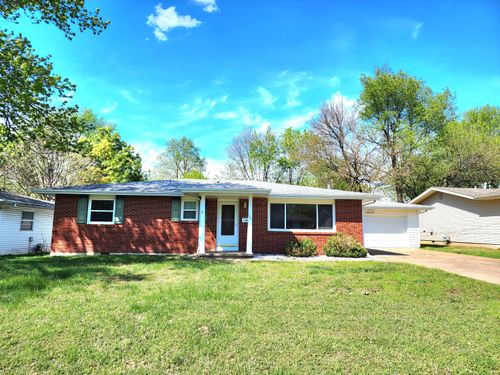 1027 E Edgewood Street, Springfield, MO, 65807 | Card Image