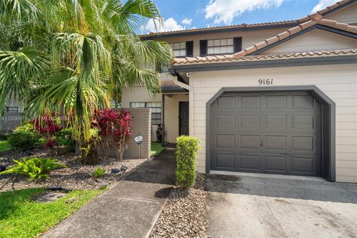 9161-9161 Vineyard Lake Dr, Plantation, FL, 33324-6144 | Card Image