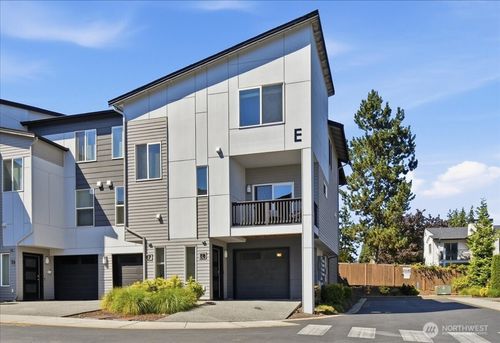 e8-3311 156th St Sw, Lynnwood, WA, 98087-2552 | Card Image