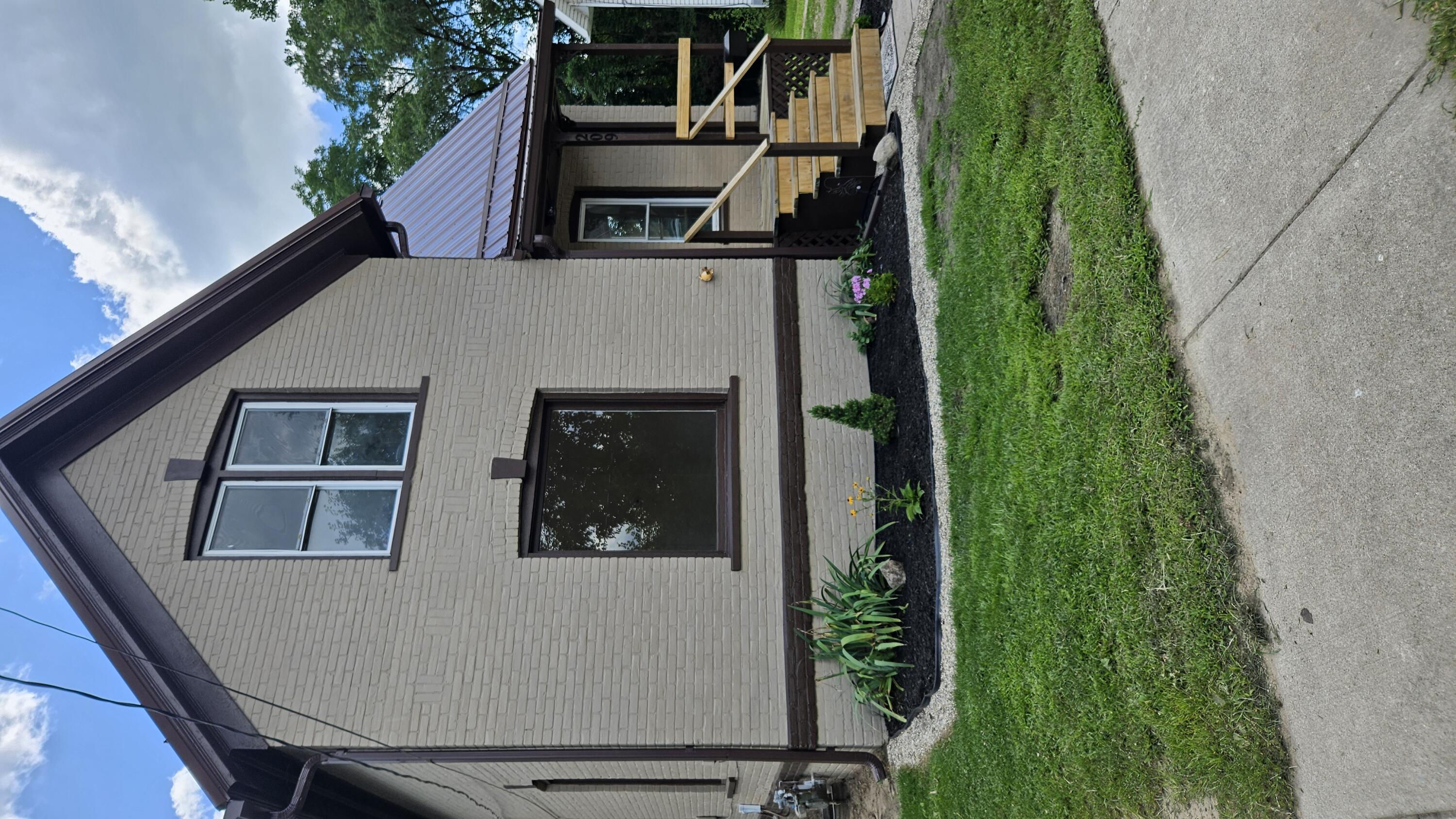 Elizabeth St, Dowagiac, MI 49047