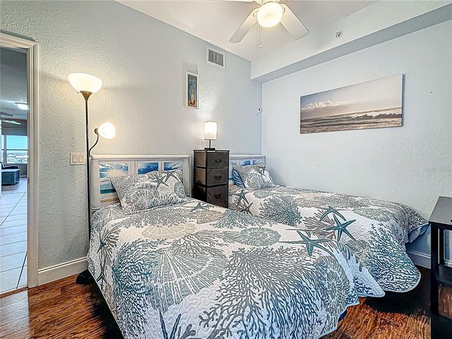 Twin bedroom | Image 42