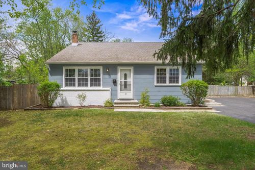 84 Walnut St, MOUNT HOLLY, NJ, 08060-1854 | Card Image