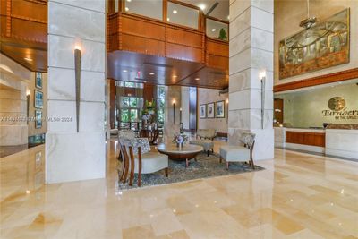 1912 - 19501 W Country Club Dr, Condo with 2 bedrooms, 2 bathrooms and null parking in Aventura FL | Image 3