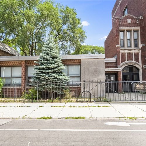 8231 S South Shore Drive Se, Chicago, IL, 60617 | Card Image