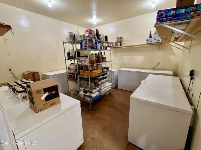 723 Pine St, House other with 2 bedrooms, 3 bathrooms and null parking in Sandpoint ID | Image 28