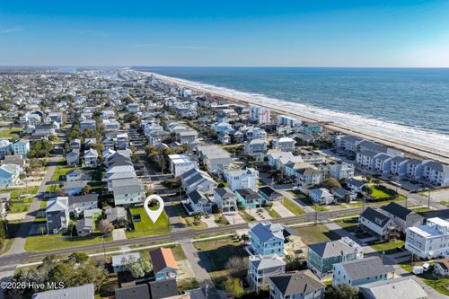 300 Ocean Blvd, Carolina Beach, NC, 28428-5553 | Card Image