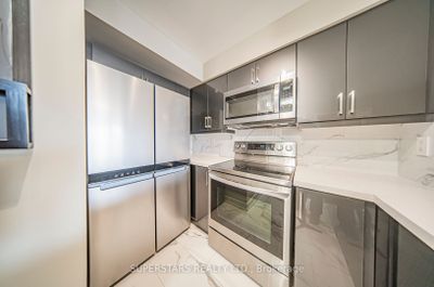 412 - 19 Barberry Pl, Condo with 1 bedrooms, 1 bathrooms and 1 parking in North York ON | Image 2