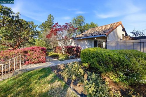 4 4 Mt Wilson Way, Clayton, CA, 94517 | Card Image