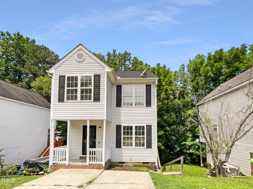 4425 Woodlawn Dr, Raleigh, NC, 27616-5142 | Card Image