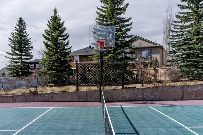 461 Sienna Heights Hill Sw, House other with 3 bedrooms, 3 bathrooms and 4 parking in Calgary AB | Image 40