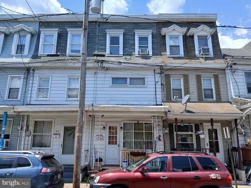 32 S Franklin St, SHAMOKIN, PA, 17872-6004 | Card Image