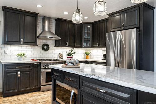 8511 Fensmuir St, San Diego, CA, 92123-2124 | Card Image