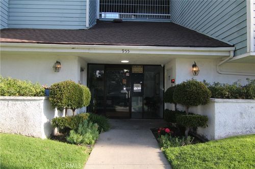 unit-204-955 E 3rd St, Long Beach, CA, 90802-6707 | Card Image