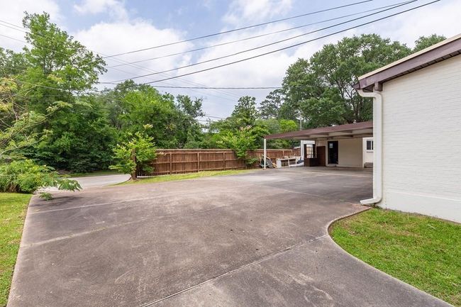 1402 Robinwood Dr, House other with 3 bedrooms, 3 bathrooms and 2 parking in Lufkin TX | Image 38
