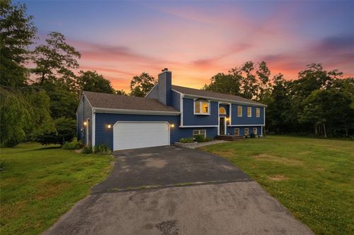 7 Fox Ridge Dr, Richmond, RI, 02898-1159 | Card Image