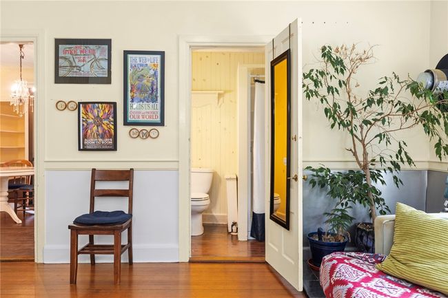 Living Room (Dining Room) | Image 16