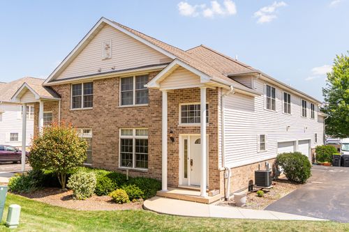 431 N Charles St, Cortland, IL, 60112-4111 | Card Image