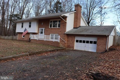 8918 Burwell Rd, NOKESVILLE, VA, 20181-1014 | Card Image