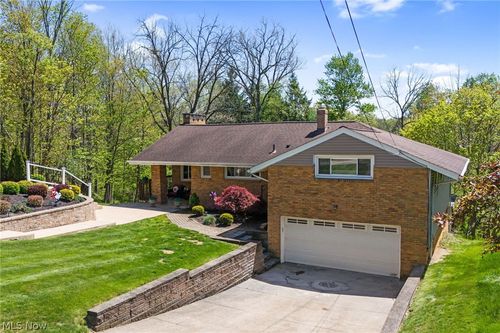 12977 W Pleasant Valley Road, Parma, OH, 44130 | Card Image